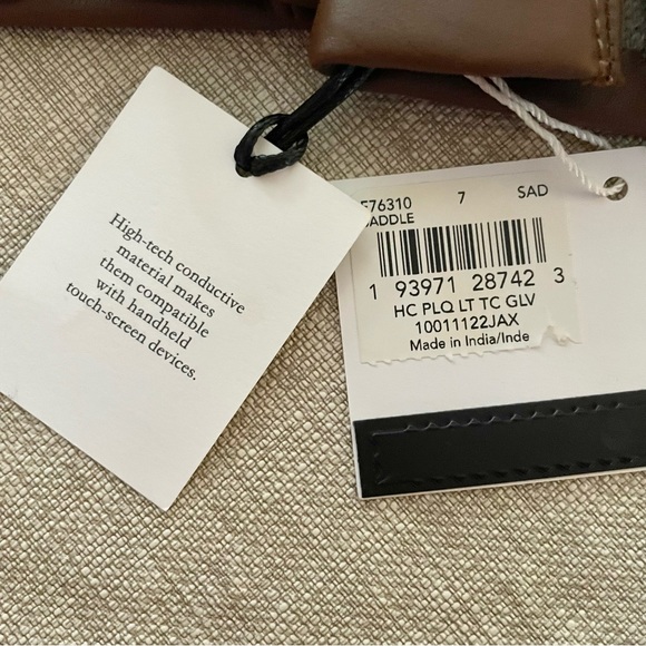 Coach Saddle Horse & Carriage Plaque Wool & Leather Tech Gloves - Picture 5 of 8